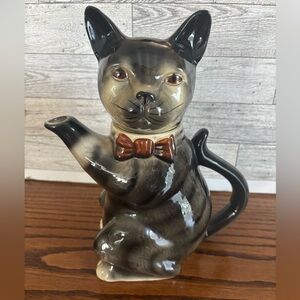 Tony wood Ceramic Cat Teapot with Red Bow Tie